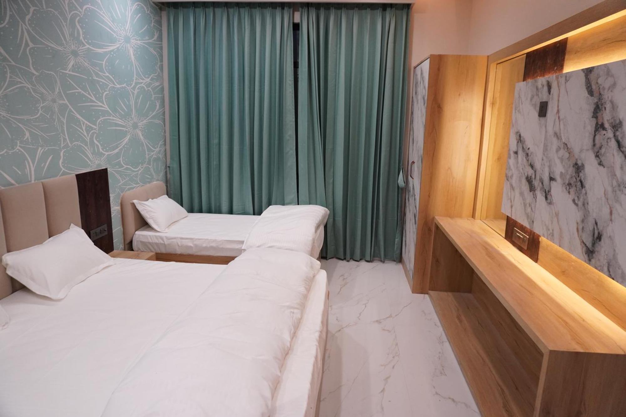 Hotel Heera Palace Khātu Zewnętrze zdjęcie