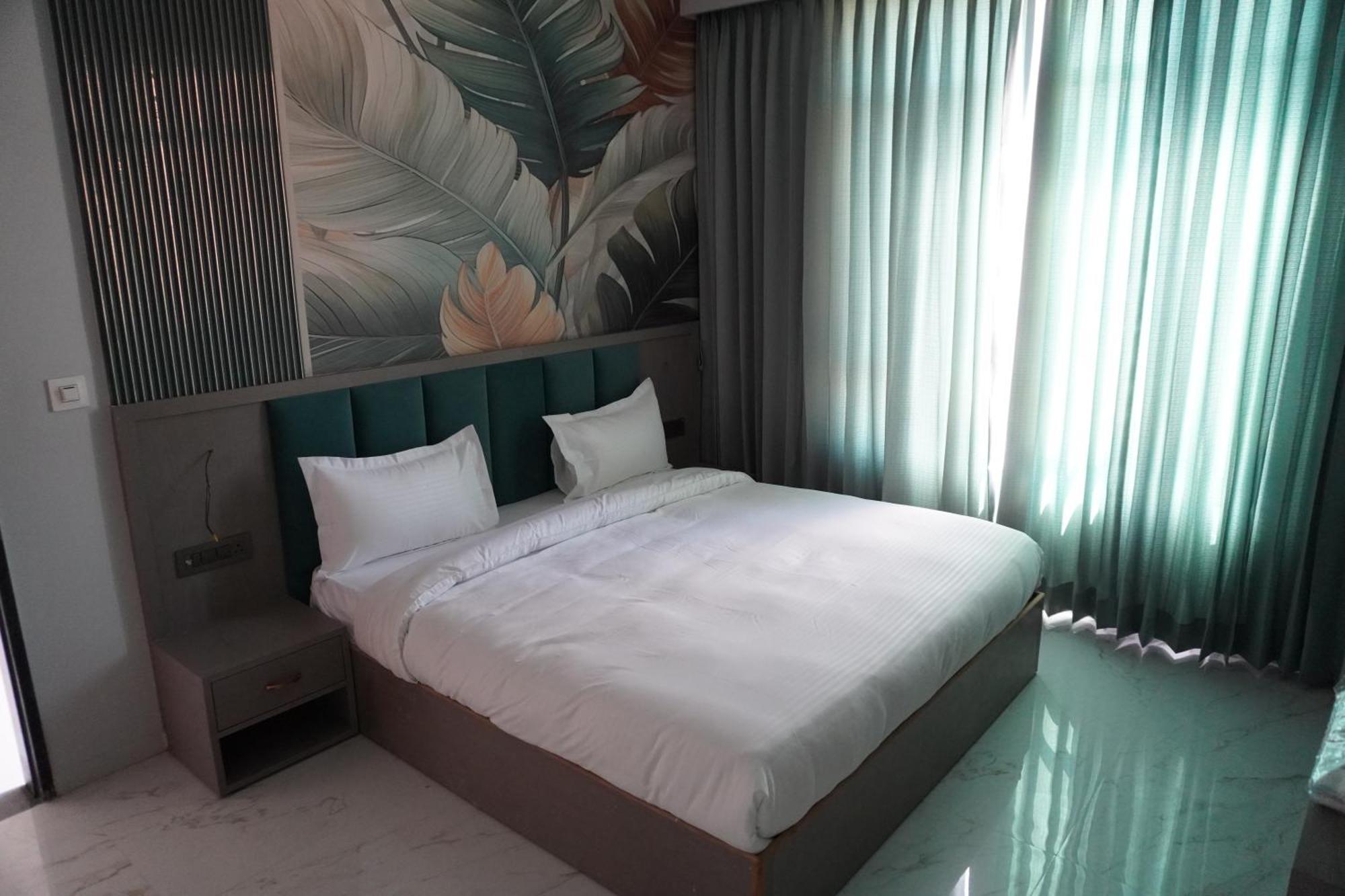 Hotel Heera Palace Khātu Zewnętrze zdjęcie