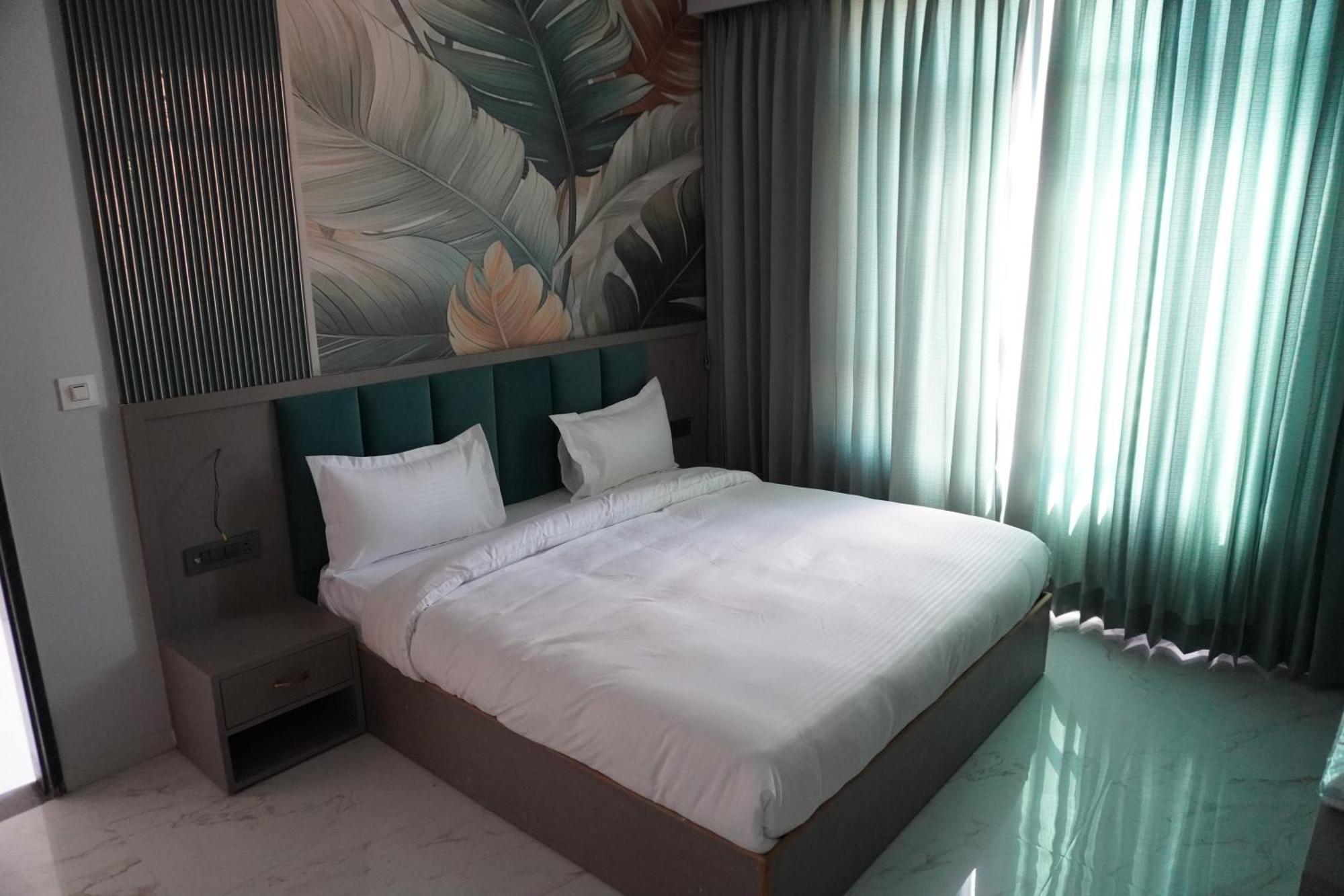 Hotel Heera Palace Khātu Zewnętrze zdjęcie