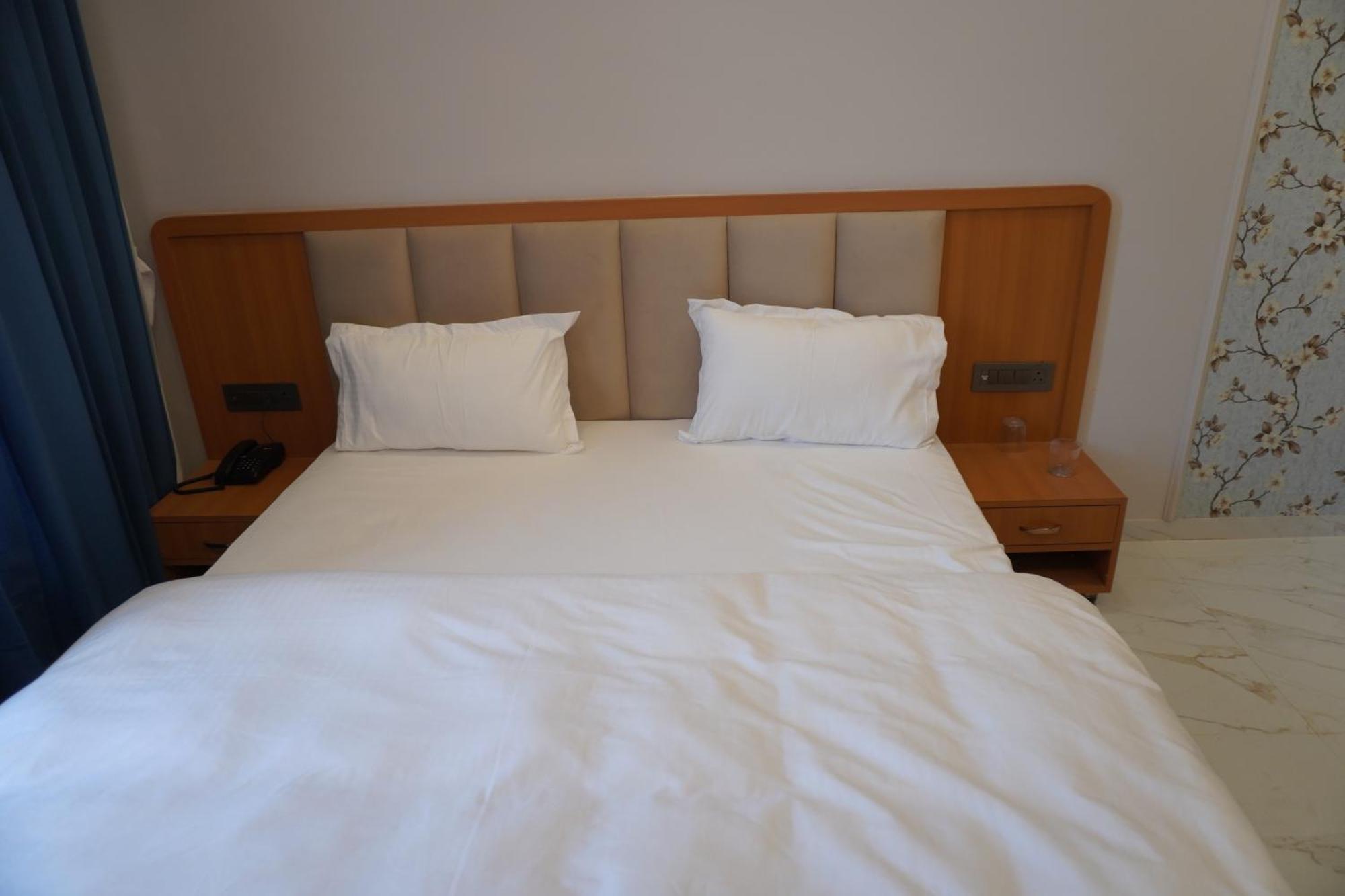 Hotel Heera Palace Khātu Zewnętrze zdjęcie